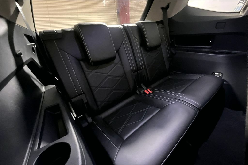 Used 2025 Volkswagen Atlas SE FWD image 23