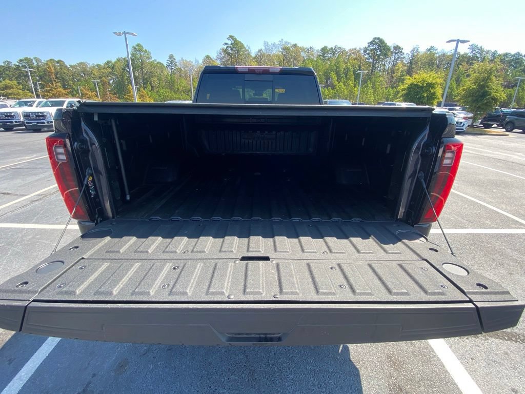 Used 2025 GMC Sierra 2500 Denali w/ Technology Package AWD/4WD image 29