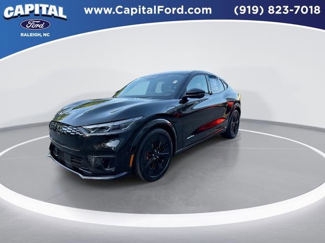 Certified 2025 Ford Mustang Mach-E GT image 2