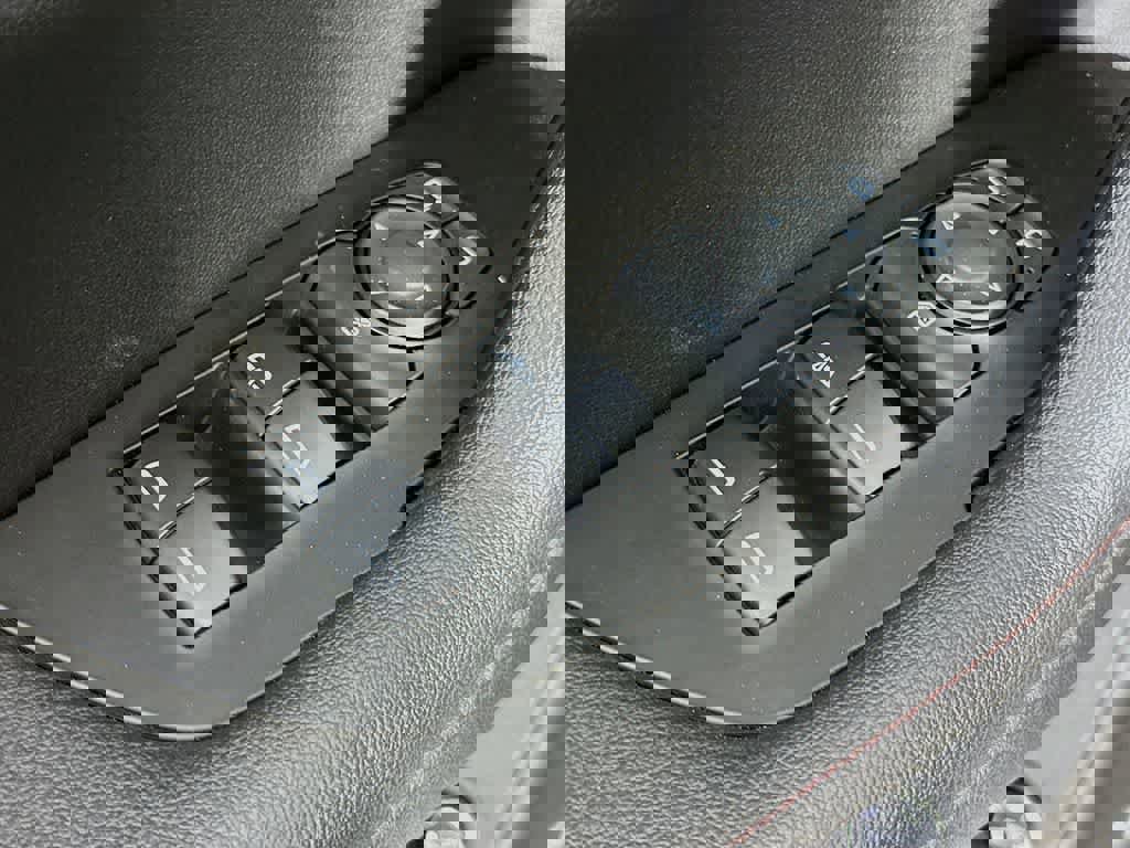 Used 2023 Chevrolet Blazer RS w/ Enhanced Convenience Package image 29