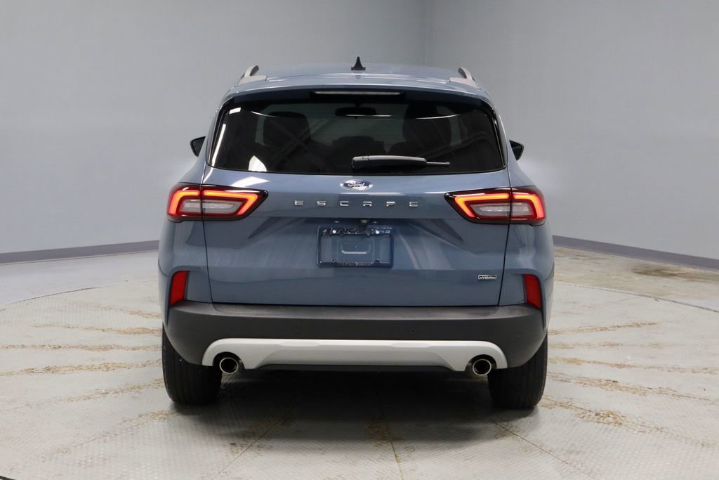Certified 2023 Ford Escape SE FWD image 12