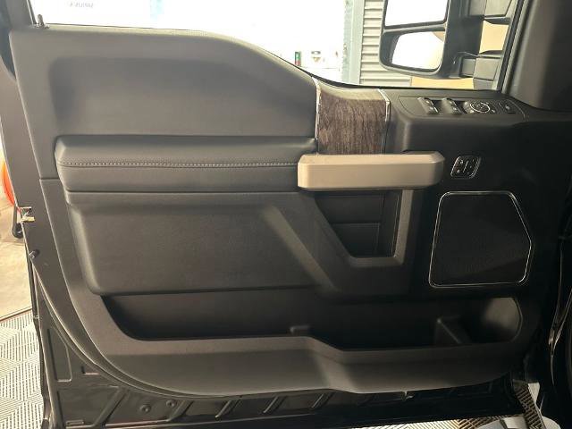 Certified 2017 Ford F350 Lariat w/ Chrome Package image 16