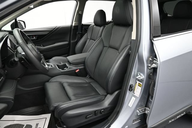 Used 2025 Subaru Outback Touring AWD/4WD image 12