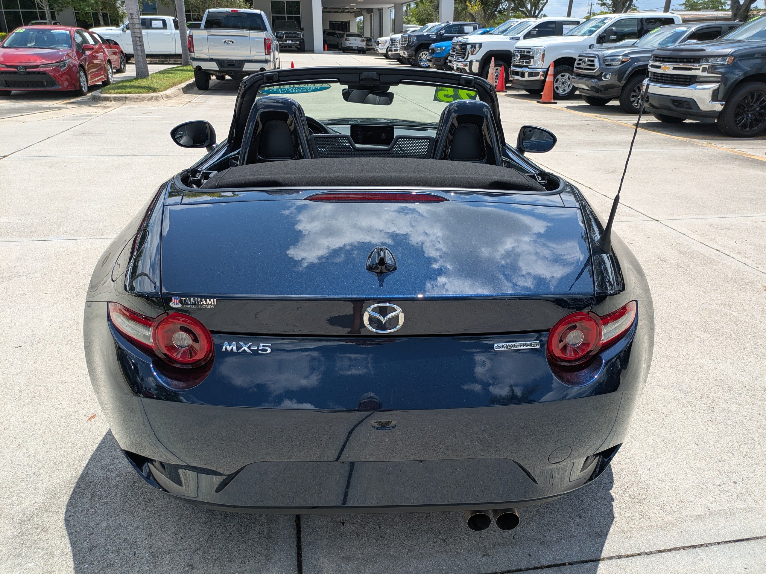 Used 2025 MAZDA MX-5 Miata Grand Touring w/ Weather Package RWD image 5