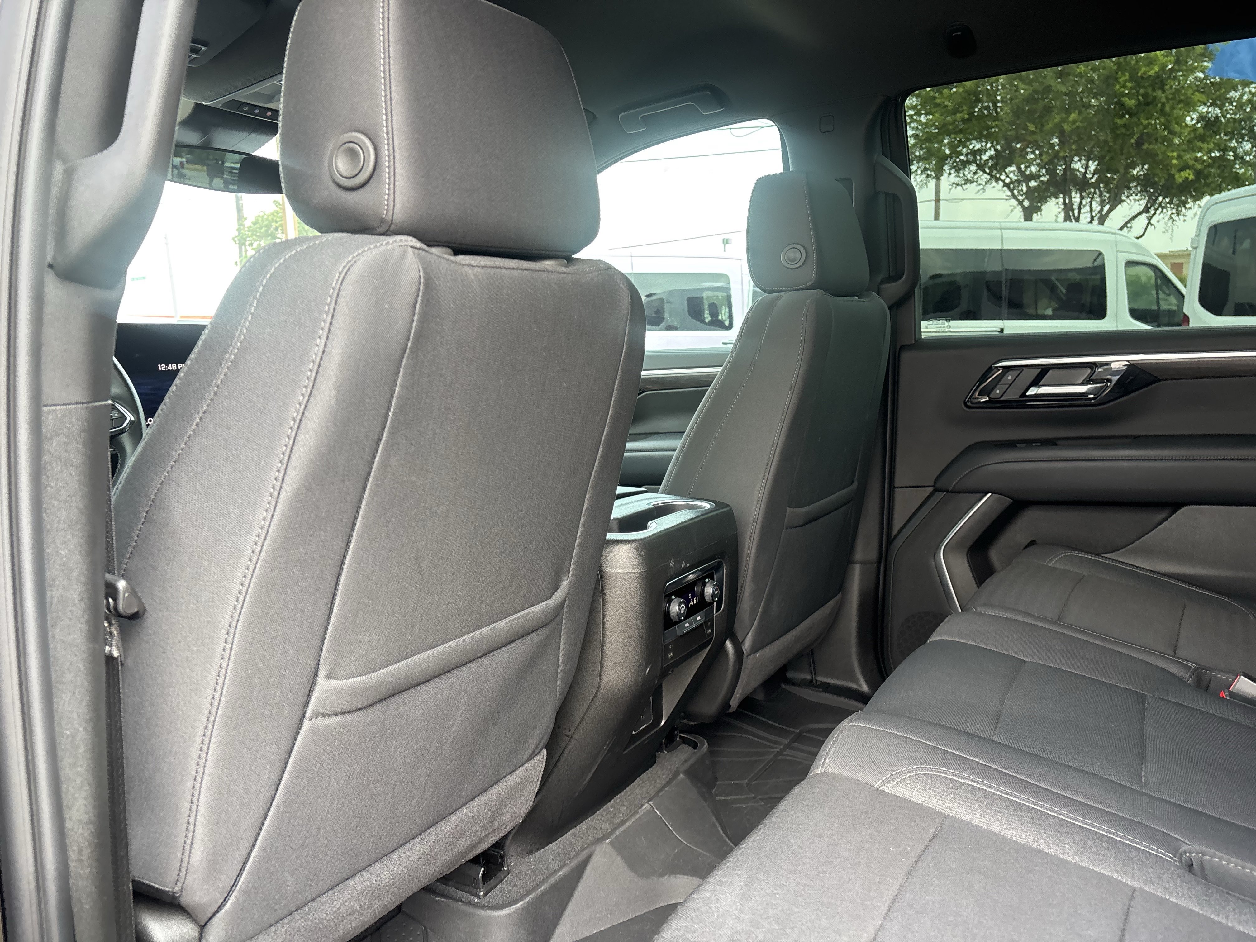 Used 2025 Chevrolet Tahoe LS RWD image 17