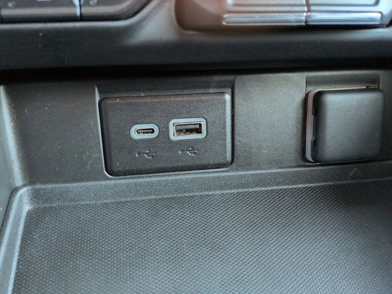 Used 2023 Chevrolet Tahoe Premier image 38