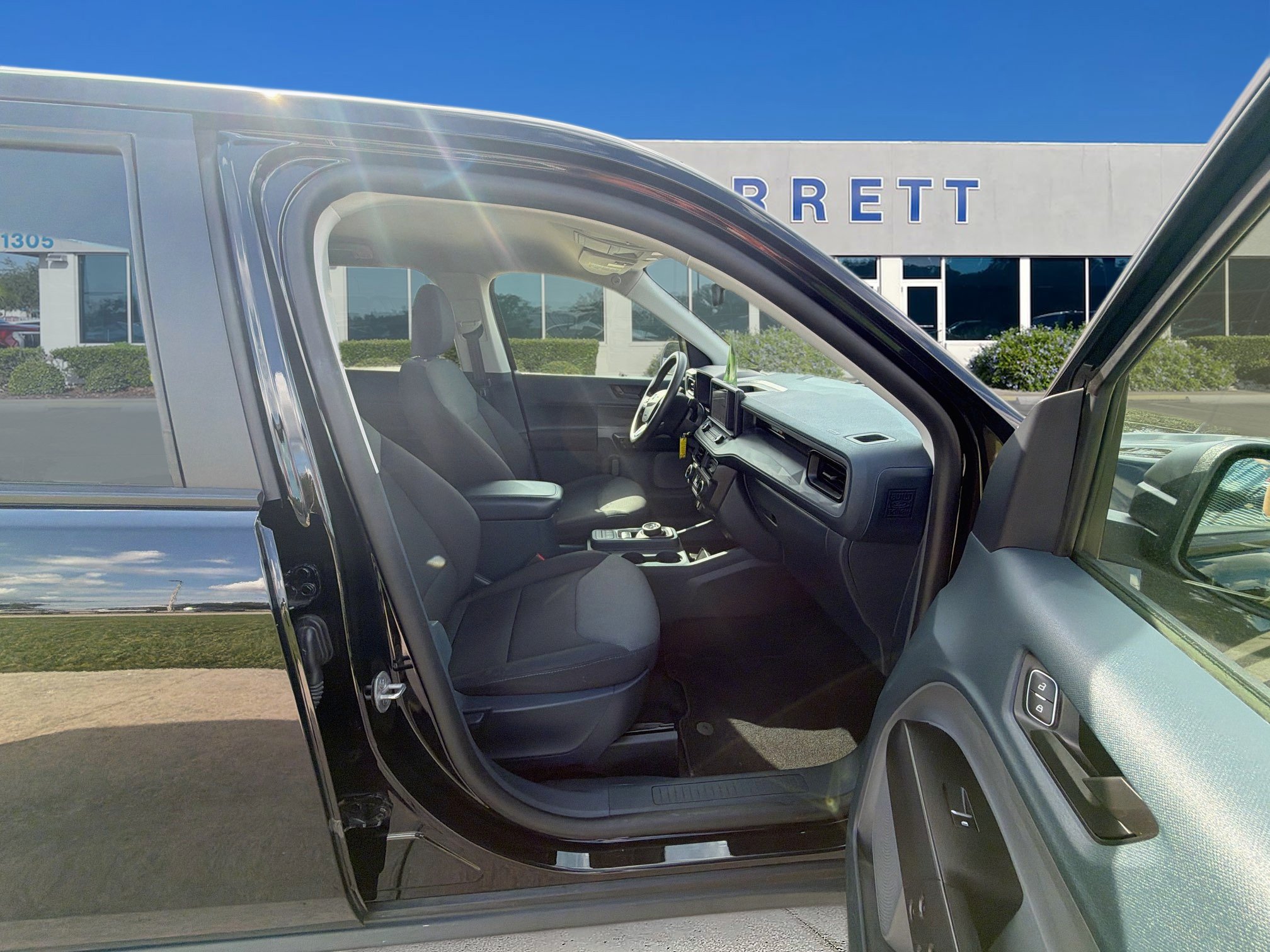 Certified 2023 Ford Maverick XL FWD image 25
