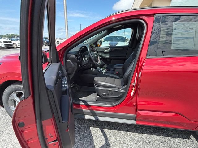Certified 2024 Ford Escape ST-Line w/ Tech Pack #1 FWD image 9