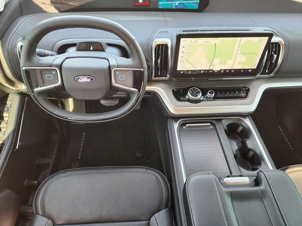 Certified 2025 Ford Expedition Platinum w/ Driver's Package AWD/4WD image 25
