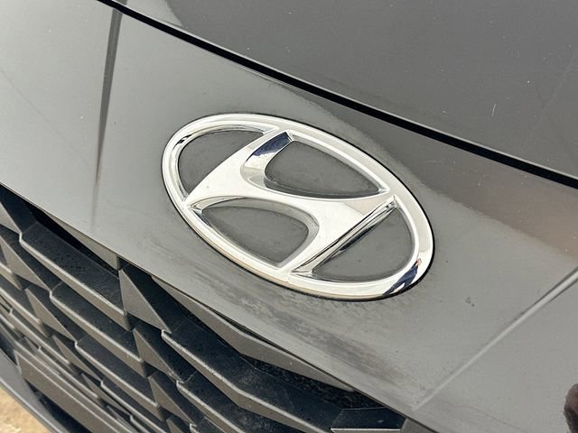 Used 2022 Hyundai Elantra SE image 25