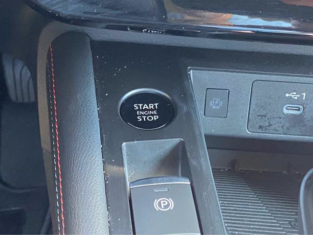 Used 2026 Nissan Kicks SR FWD image 25