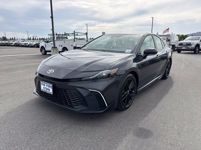 Used 2025 Toyota Camry SE