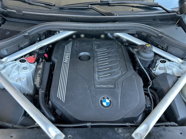 Used 2019 BMW X5 xDrive40i w/ M Sport Package AWD/4WD image 29