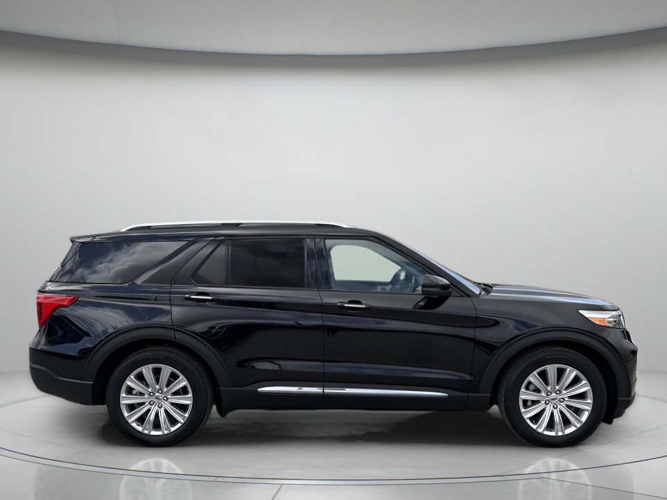 Certified 2023 Ford Explorer Limited w/ Limited Technology Package RWD image 2