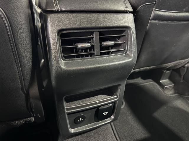 Certified 2024 Ford Edge Titanium AWD/4WD image 37