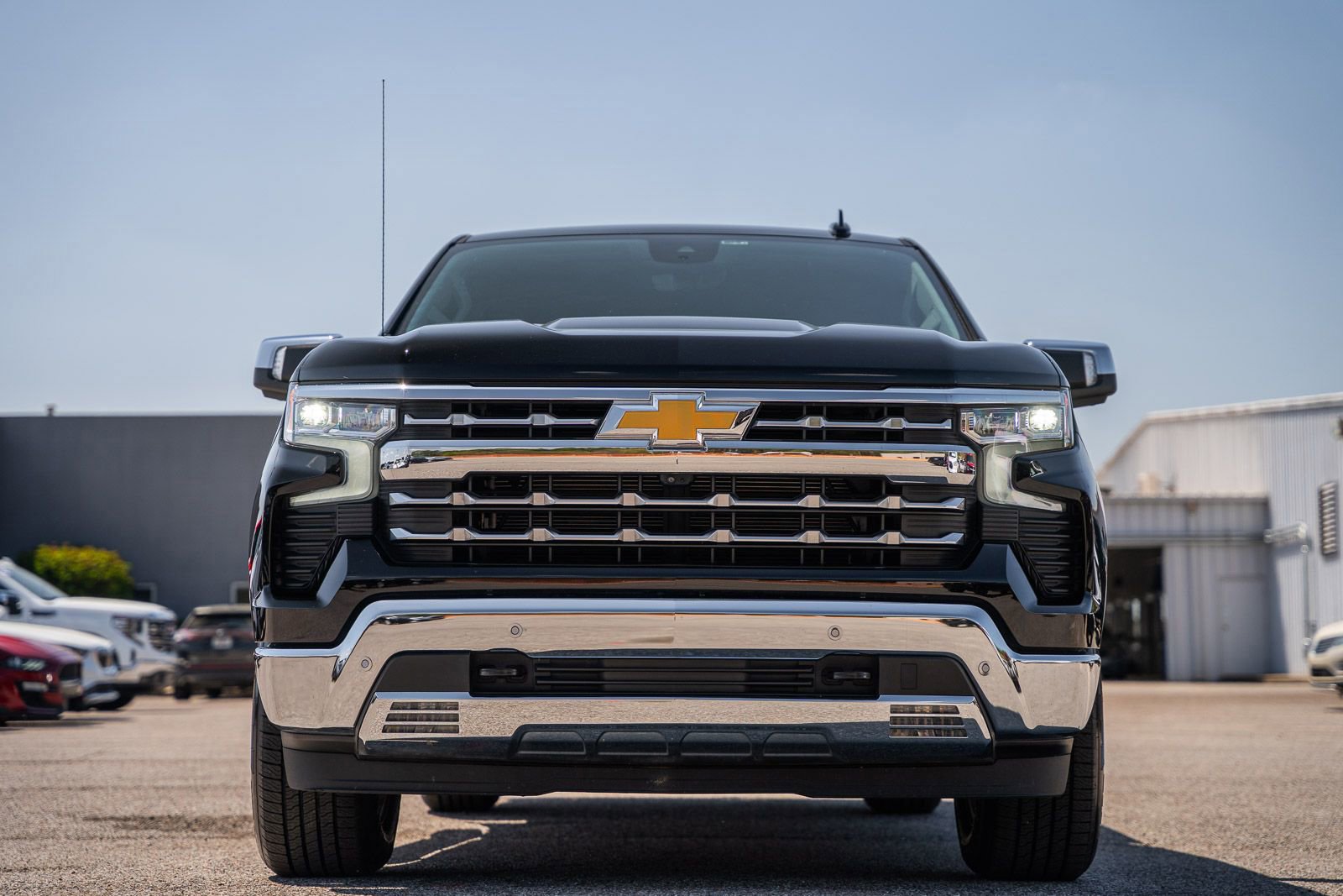 Used 2022 Chevrolet Silverado 1500 LTZ w/ LTZ Premium Package image 8