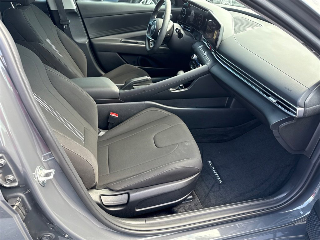 Used 2024 Hyundai Elantra SEL image 13
