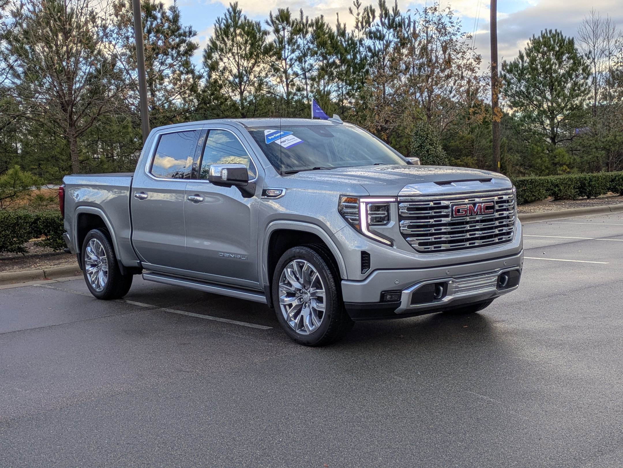 Used 2024 GMC Sierra 1500 Denali image 2