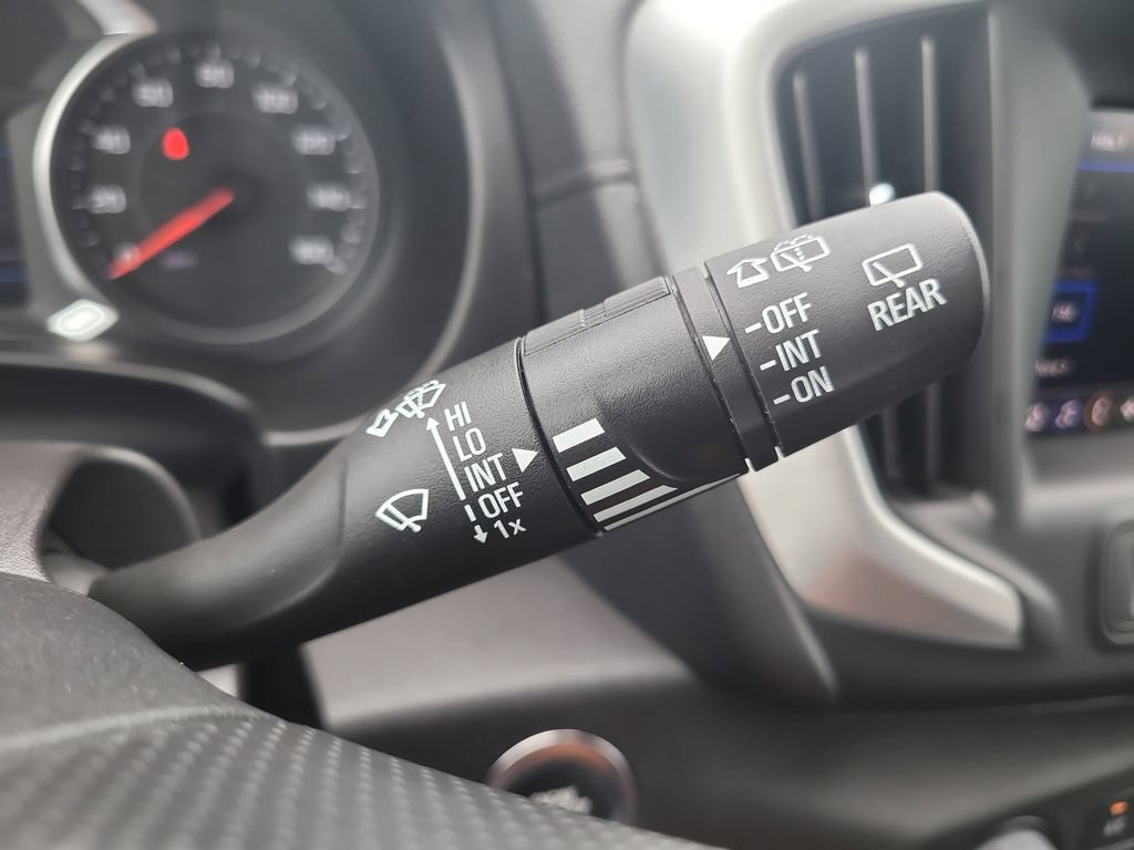 Used 2024 GMC Terrain SLE AWD/4WD image 28