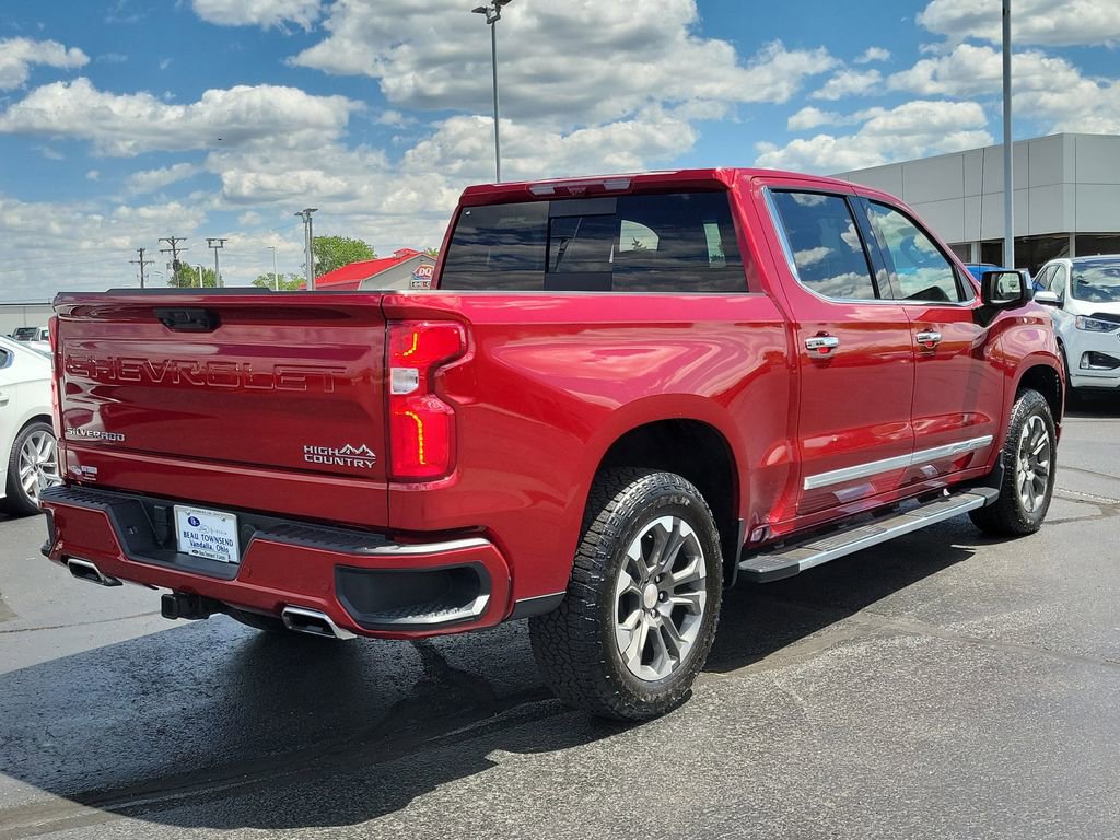 Used 2025 Chevrolet Silverado 1500 High Country w/ Technology Package AWD/4WD image 4