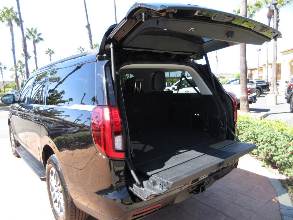 Certified 2025 Ford Expedition Max Active RWD image 25