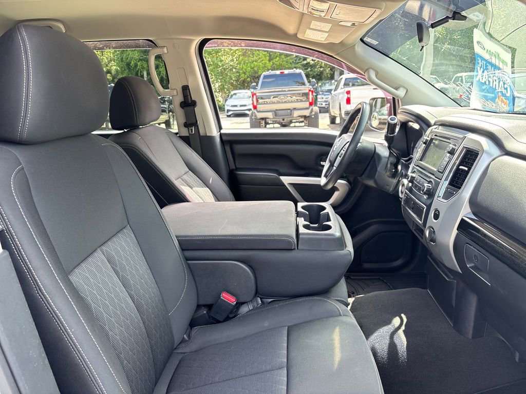 Used 2019 Nissan Titan SV RWD image 39