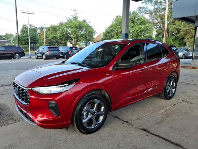 Certified 2024 Ford Escape ST-Line w/ Tech Pack #1 AWD/4WD image 6
