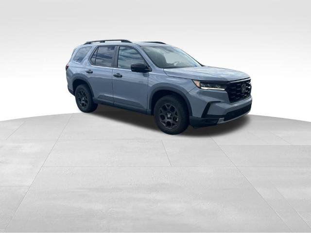 Used 2023 Honda Pilot TrailSport image 34
