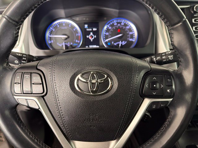 Used 2019 Toyota Highlander SE FWD image 23