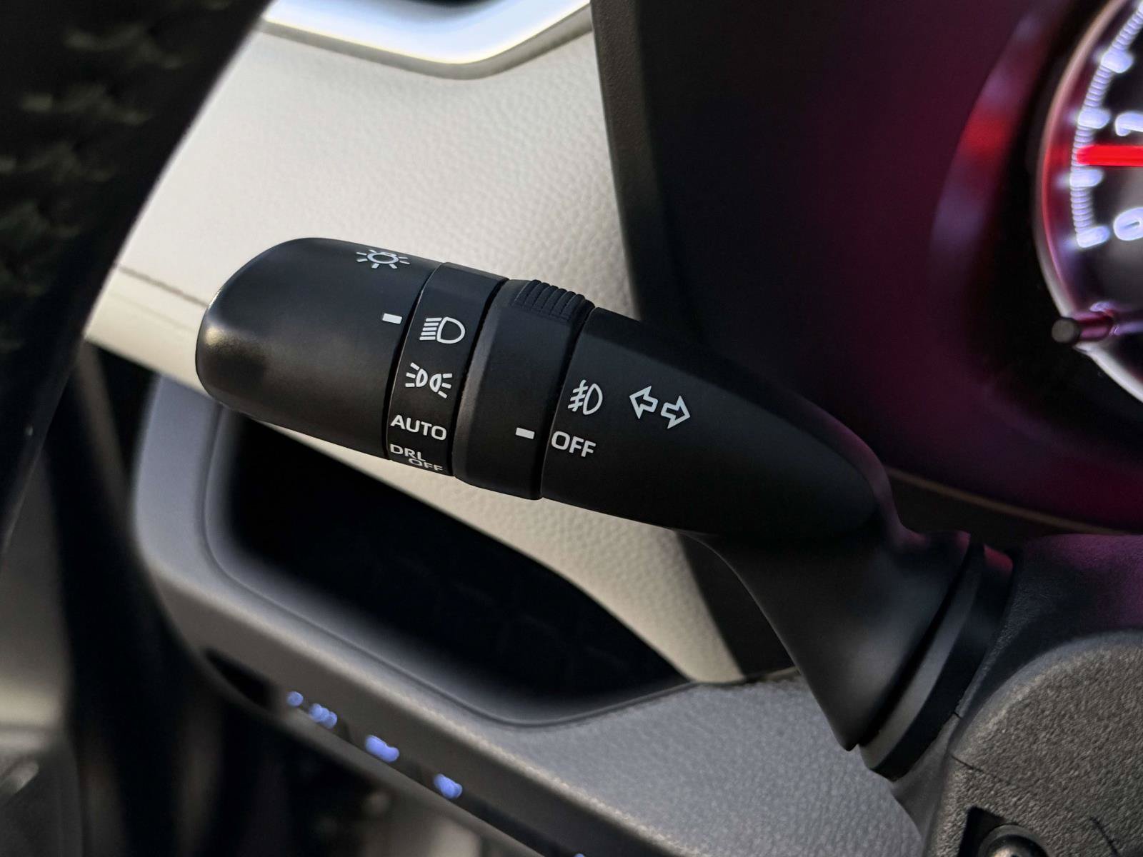 Used 2019 Toyota RAV4 XLE Premium w/ Cold Weather Package AWD/4WD image 16