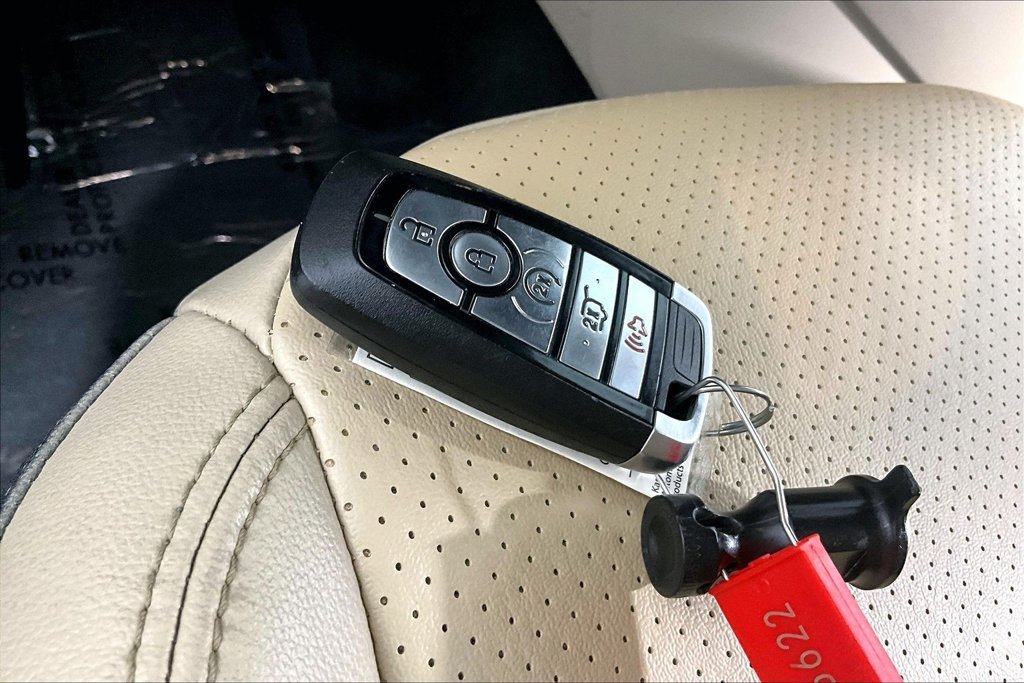 Certified 2021 Ford Escape SEL FWD image 10