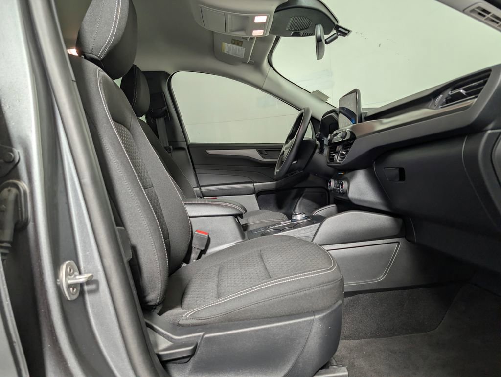 Certified 2025 Ford Escape Active FWD image 12