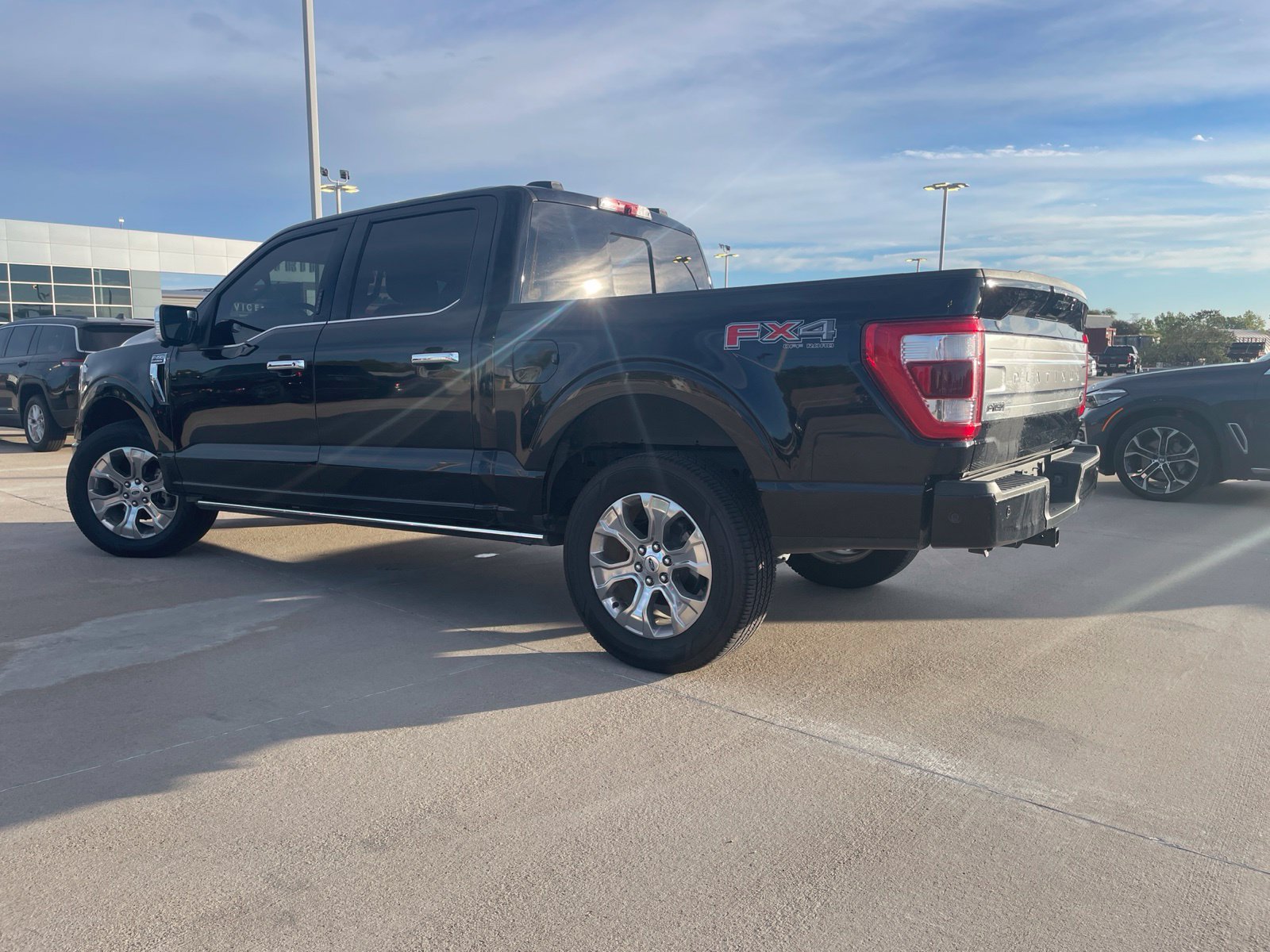 Certified 2022 Ford F150 Platinum w/ Equipment Group 701A High AWD/4WD image 4