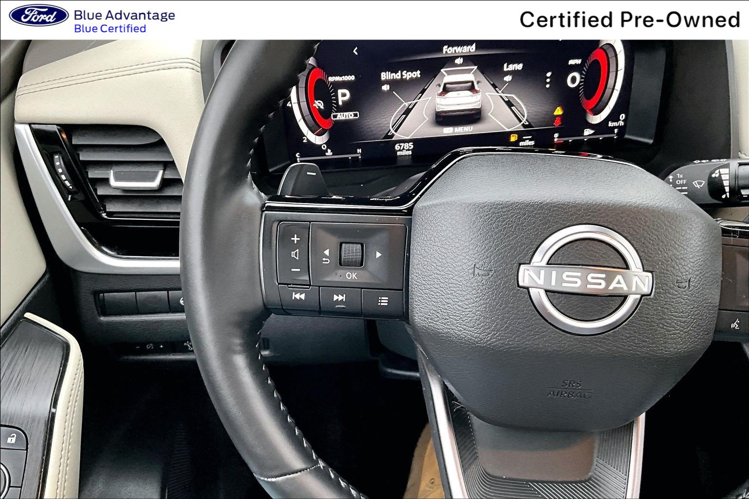 Used 2025 Nissan Rogue SL AWD/4WD image 22