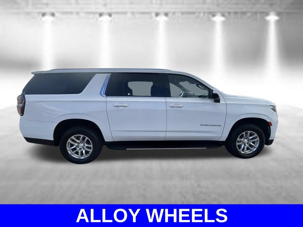 Used 2023 Chevrolet Suburban LT AWD/4WD image 3