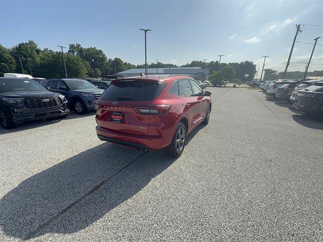 Certified 2024 Ford Escape ST-Line Select w/ Tech Pack #1 AWD/4WD image 7