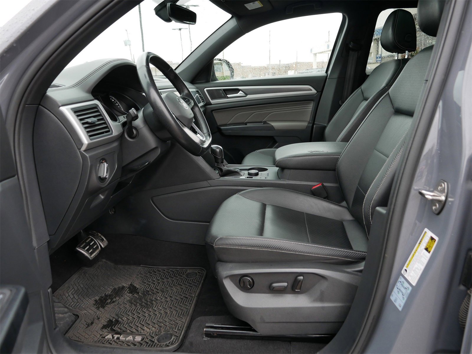 Used 2021 Volkswagen Atlas Cross Sport SE w/ Panoramic Sunroof Package image 12