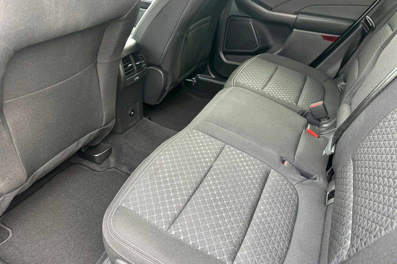 Certified 2025 Ford Escape Active image 11