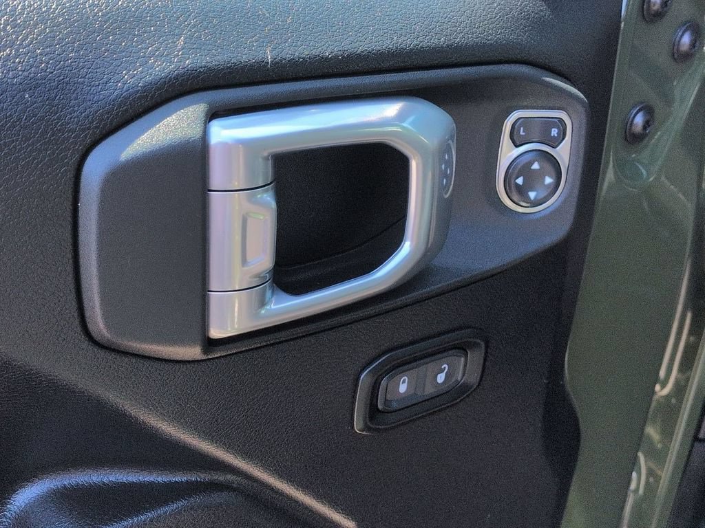 Used 2021 Jeep Wrangler Sport AWD/4WD image 10