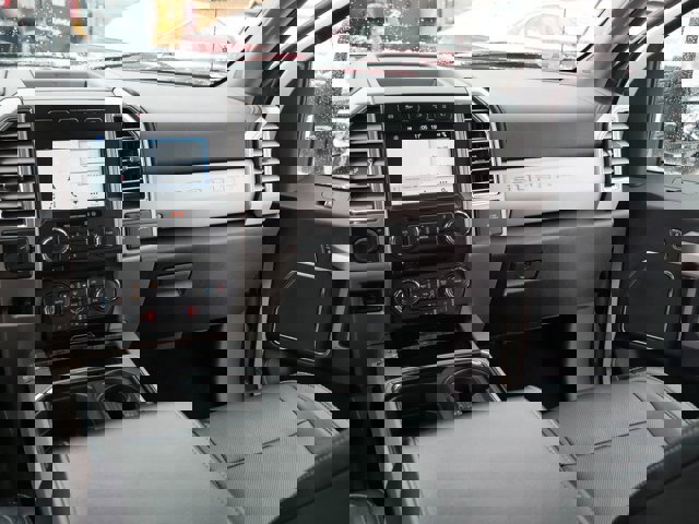 Certified 2017 Ford F350 Lariat w/ Tow Technology Bundle image 22