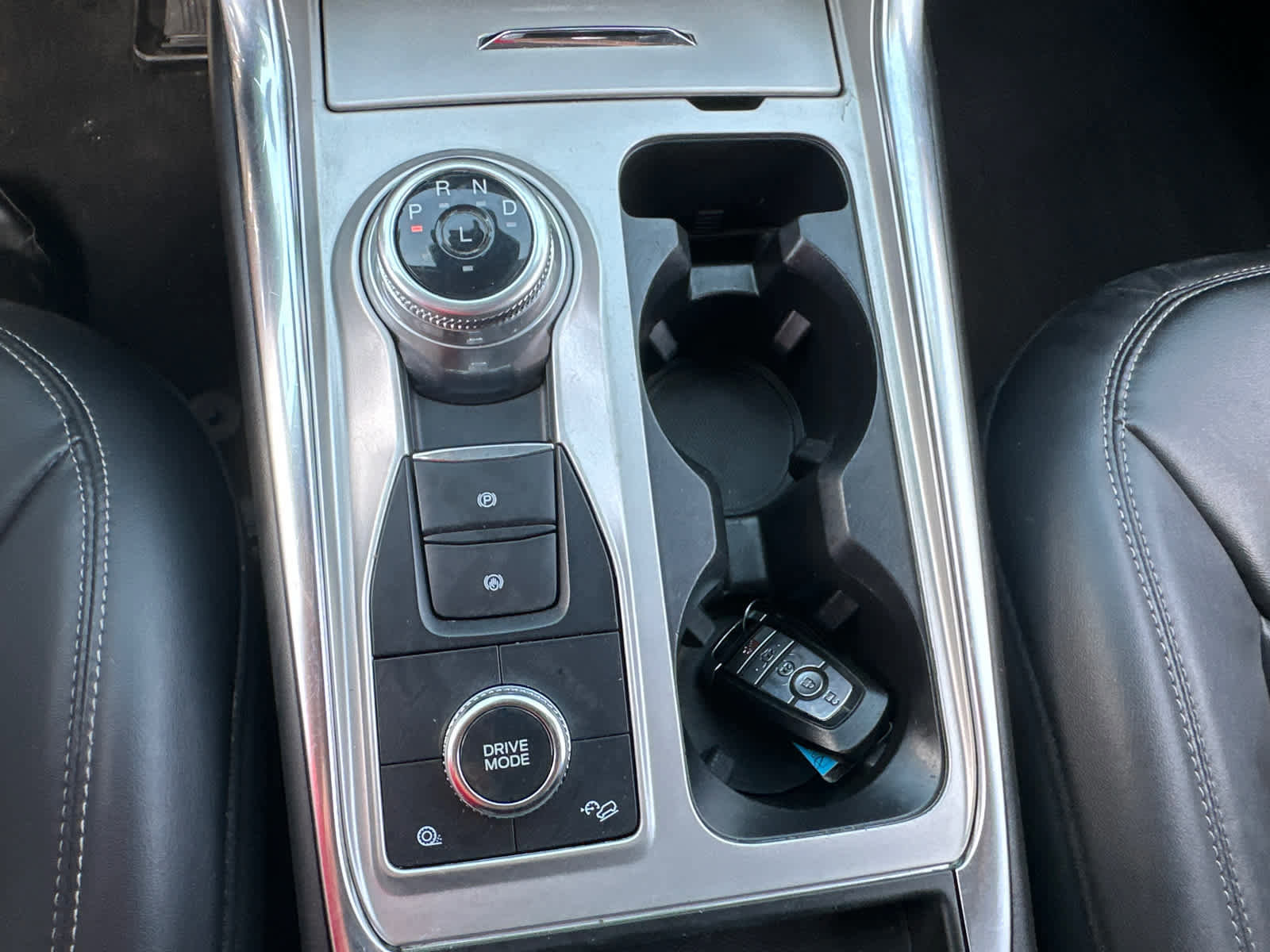 Certified 2022 Ford Explorer XLT w/ Equipment Group 202A image 23