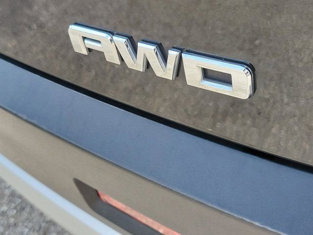 Used 2017 GMC Acadia SLT AWD/4WD image 14