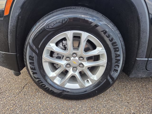 Used 2023 Chevrolet Traverse LS w/ Safety Package FWD image 25