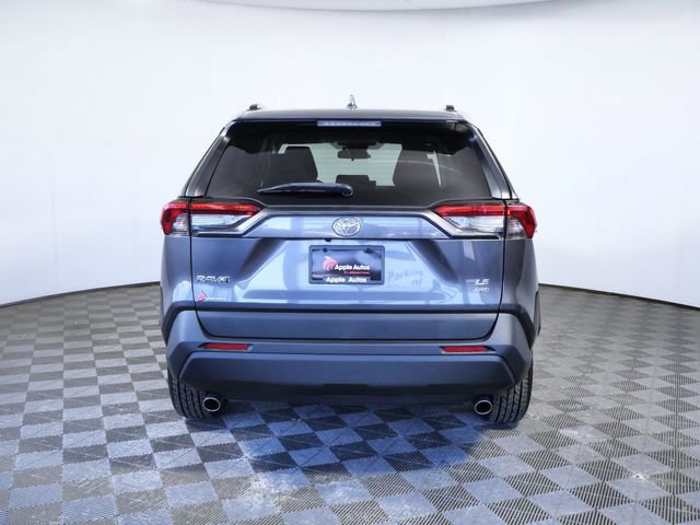 Used 2019 Toyota RAV4 LE AWD/4WD image 3