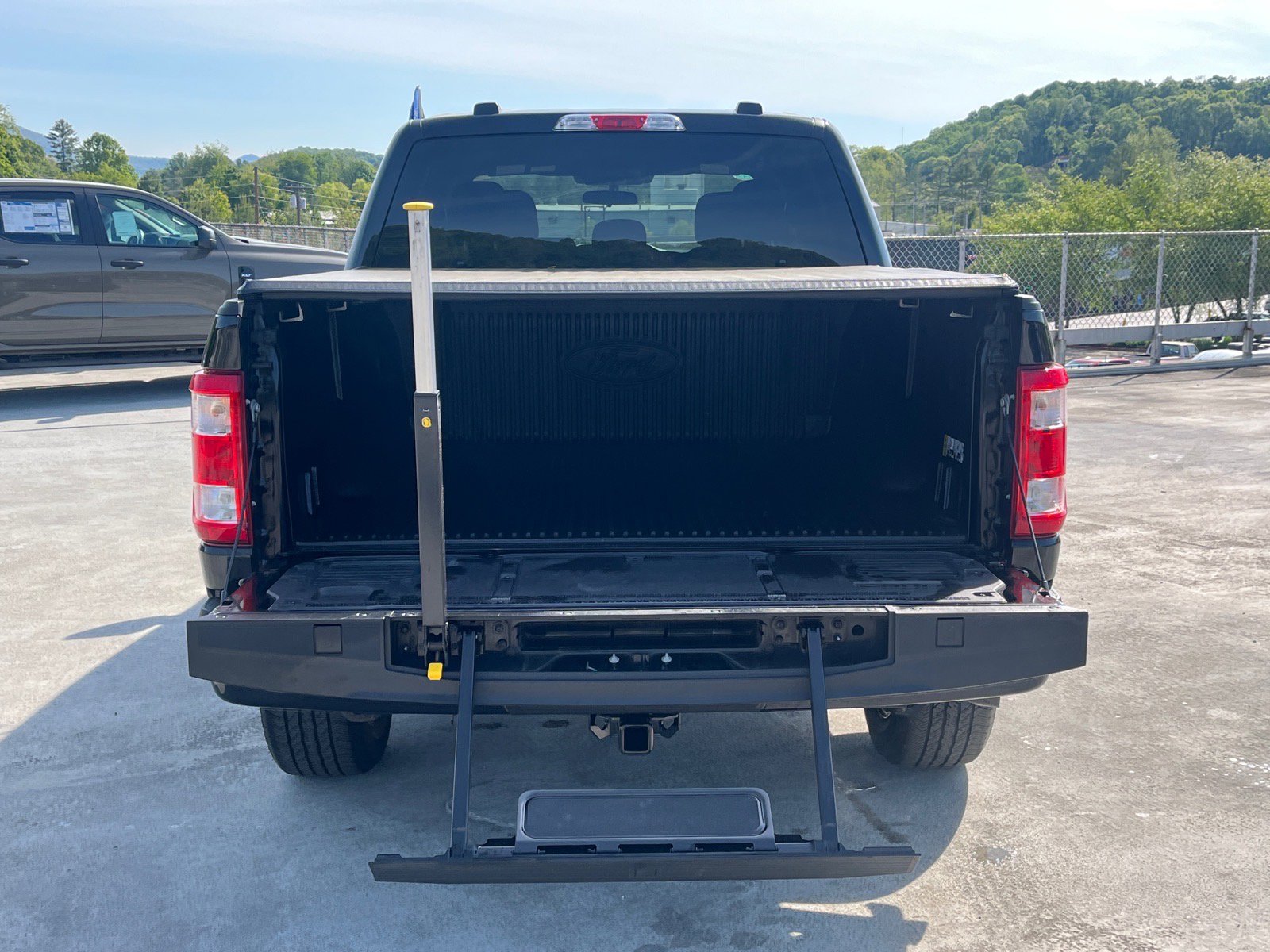Certified 2023 Ford F150 XL w/ STX Appearance Package AWD/4WD image 4