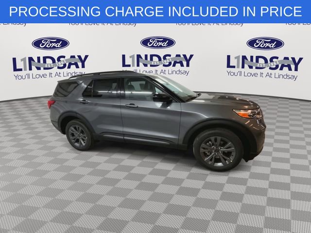 Certified 2023 Ford Explorer XLT w/ Equipment Group 202A AWD/4WD image 2