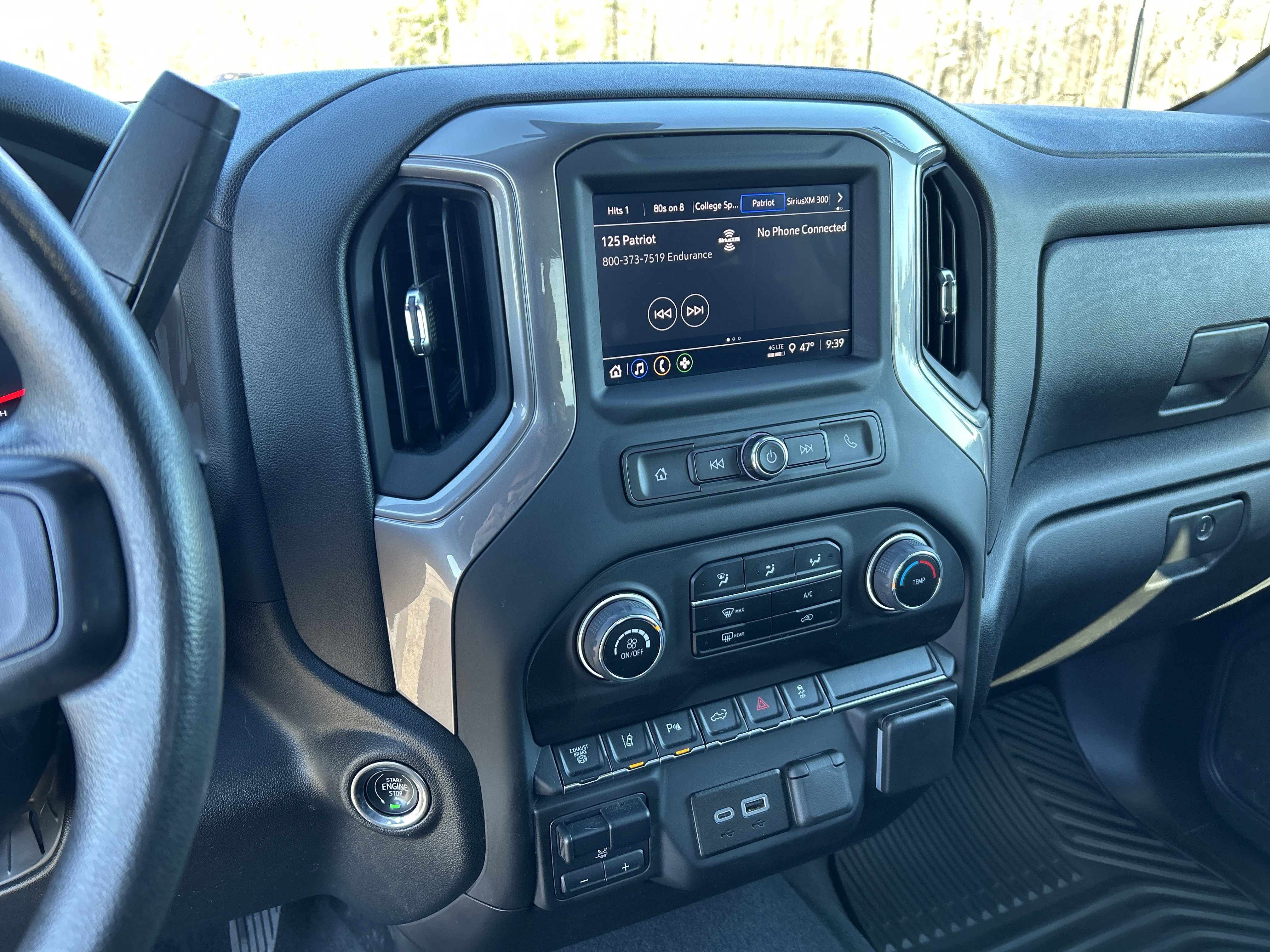 Used 2024 Chevrolet Silverado 2500 Custom w/ Custom Value Package image 17