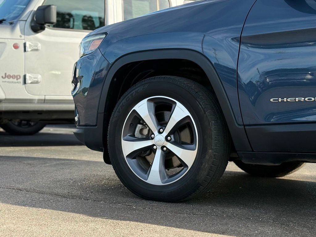Used 2020 Jeep Cherokee Limited AWD/4WD image 39