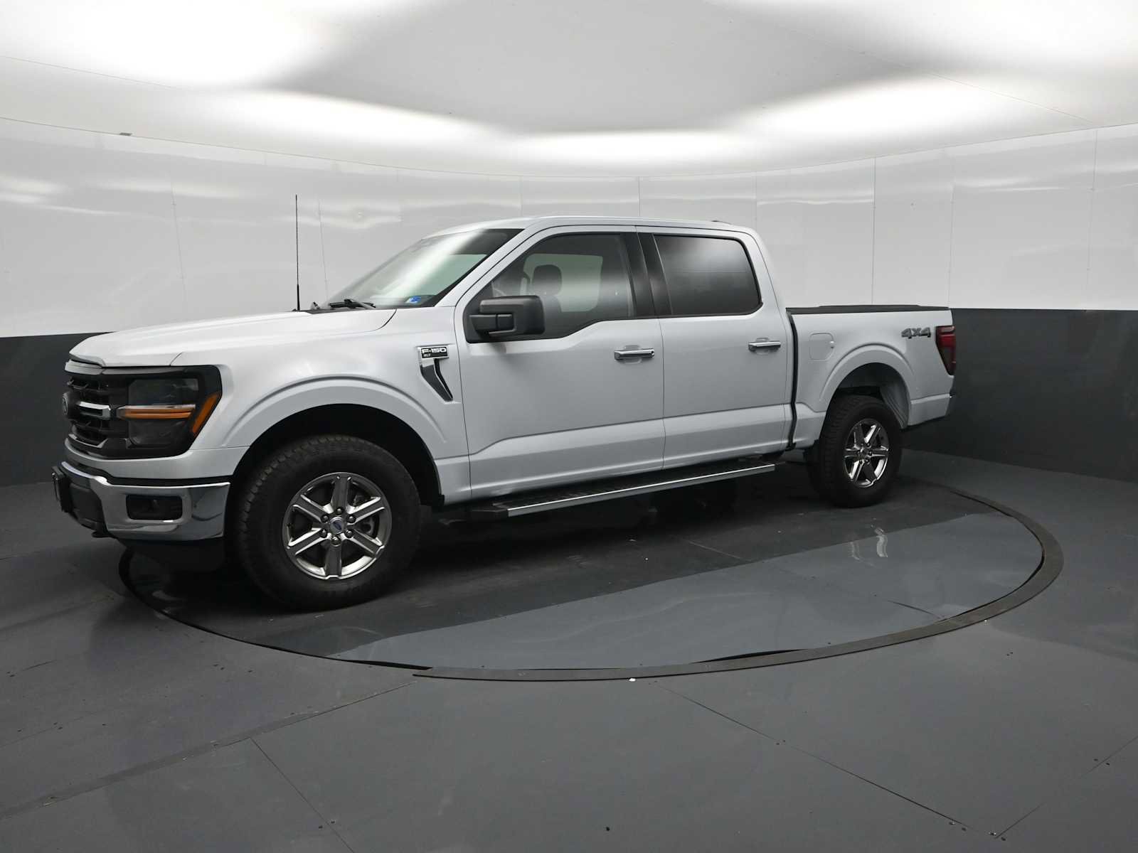 Certified 2025 Ford F150 XLT w/ Equipment Group 301A Standard AWD/4WD image 4