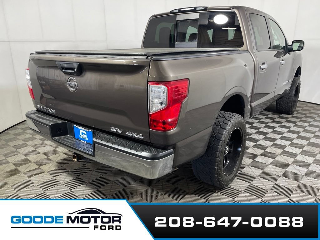 Used 2019 Nissan Titan SV AWD/4WD image 8